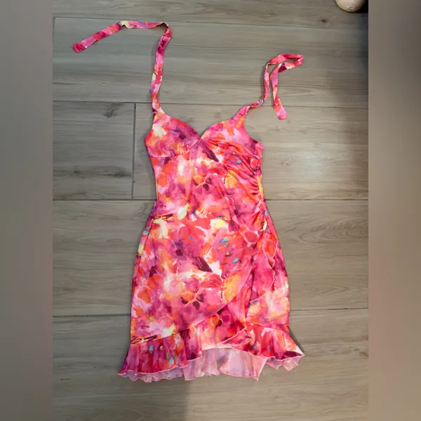 NEW Watercolor Halter Backless Ruffle Trim Bodycon Mini Dress S - Image 4