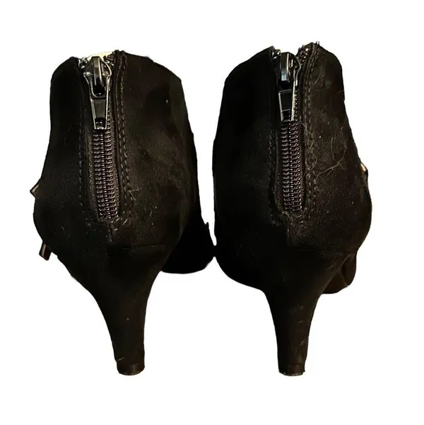Journee Collection Ohara sweetheart pumps - Image 5