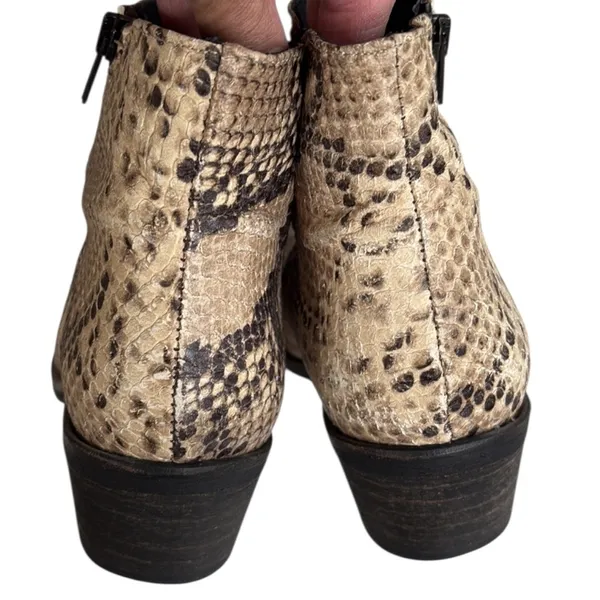Free People Leather Ankle Boots Snakeskin Size 7 - Image 3