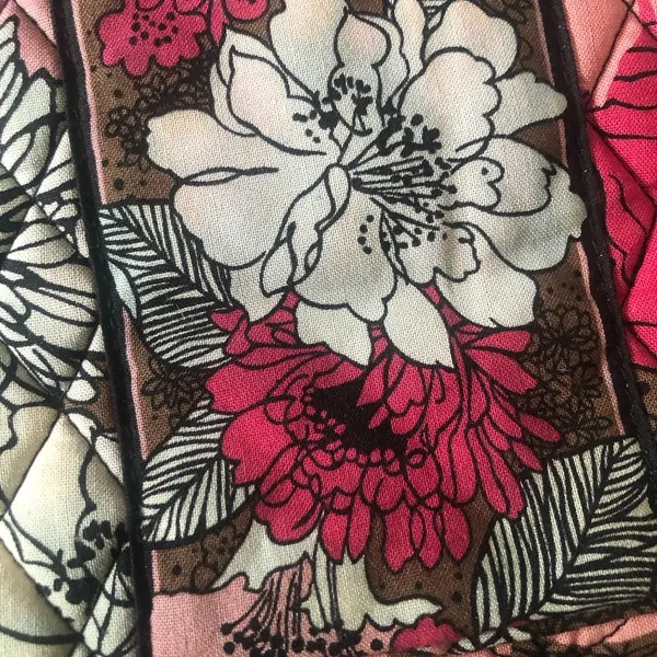 Vera Bradley Laptop Sleeve Pink Flower Quilted Zippered Computer Bag 17” - Image 2