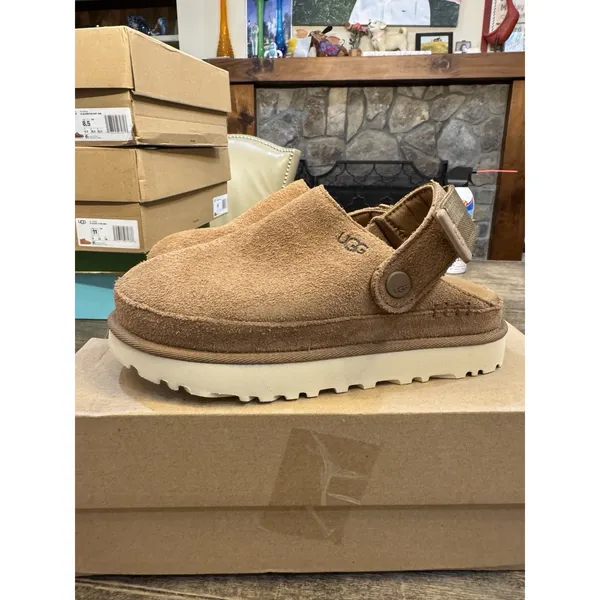 UGG Goldenstar Clogs featuring a chestnut suede Size 5.5 - Image 2
