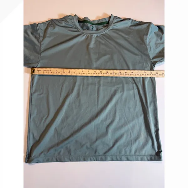 Tuckernuck Performance Short Sleeve‎ Athletic Tee Sage Green Size S - Image 4