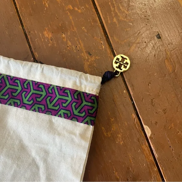 Tory Burch Cotton Dust Drawstring Bag Purple and Green gold-tone logo charm - Image 2