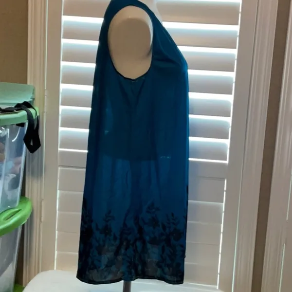 Elegant Blue Sleeveless Mini Dress - Image 4