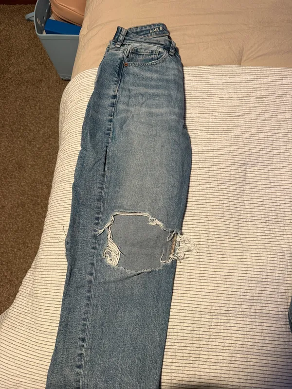 American Eagle Mom Jeans - Image 5
