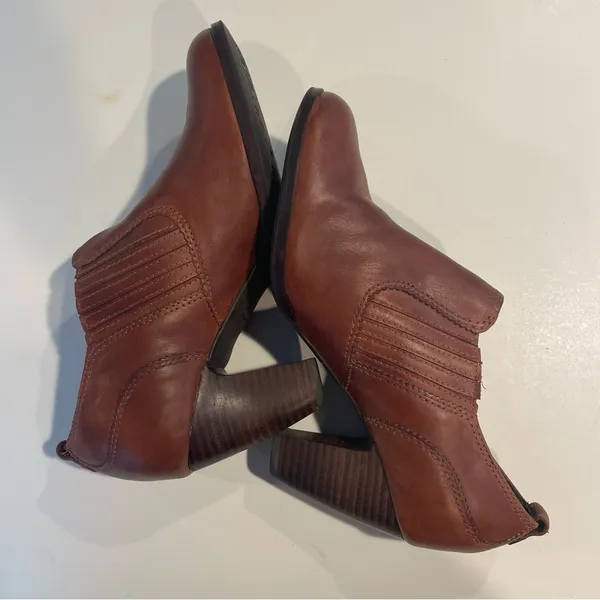 Clark’s Artisan Tige De Cuir Booties Boots Women’s Size 7M Active Air Brown - Image 7