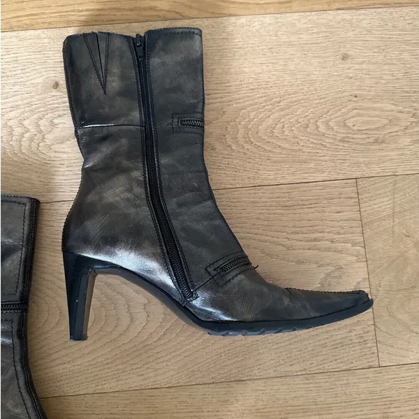 Zita Maria - Zip Detail Pointed Toe Ankle Boots in Metallic Brown - Image 3