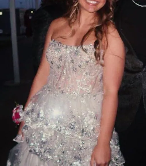 Sherri Hill Prom Dress - Image 3