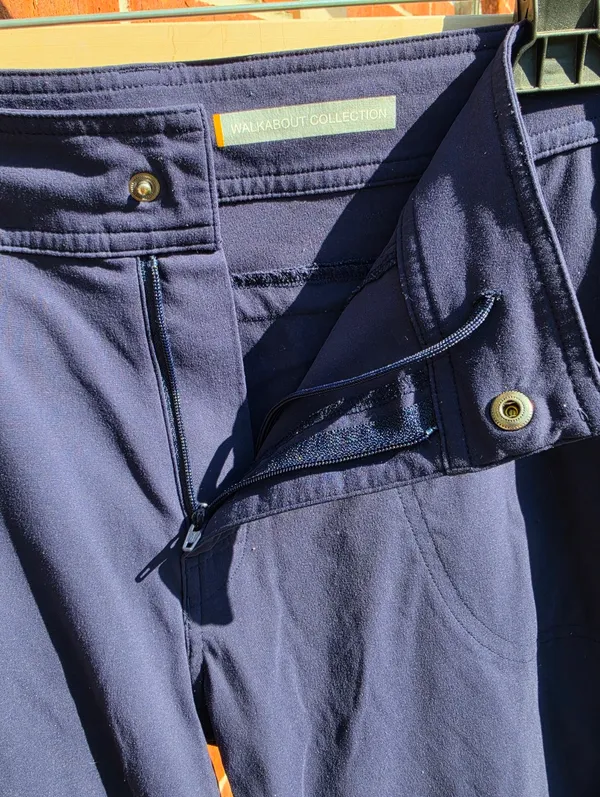 Lucy Walkabout Collection walking/hiking shorts Large - Image 4