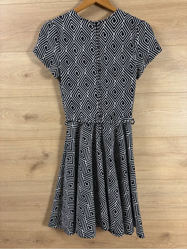 SMAK PARLOUR Black/White Geometric Faux Wrap Dress SMALL - Image 9