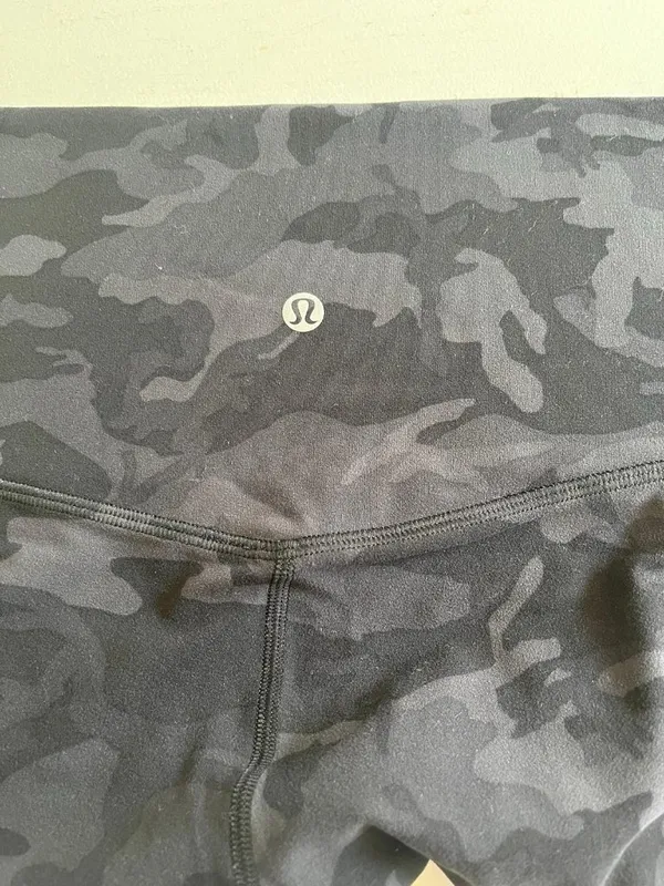 Lululemon Wunder Under High-Rise size 6 - Image 4