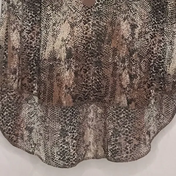 Wilfred Aritzia Silk High Low Reptile Print Top‎ - Image 4
