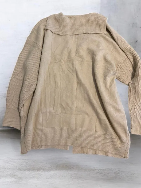 Lightweight Hooded Button-Front Cardigan in Taupe - Image 7