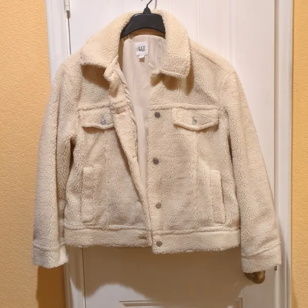 GAP sherpa jacket.Size L - Image 3