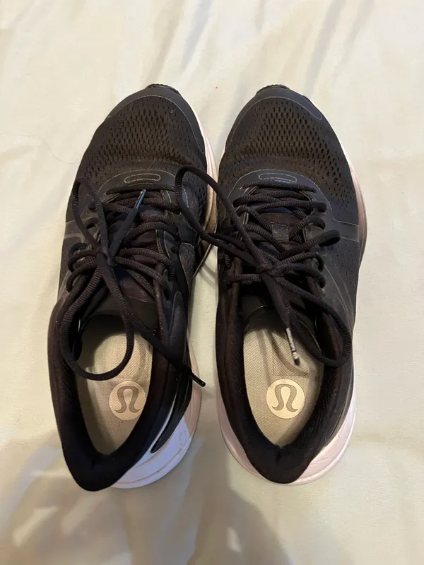 Lululemon Bliss Feel Run Shoes - Image 3