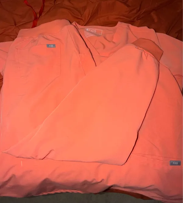 FIGS Scrubs Set - Image 2