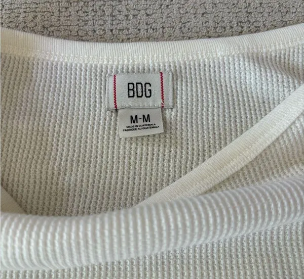UO BDG LONG SLEEVE - Image 4