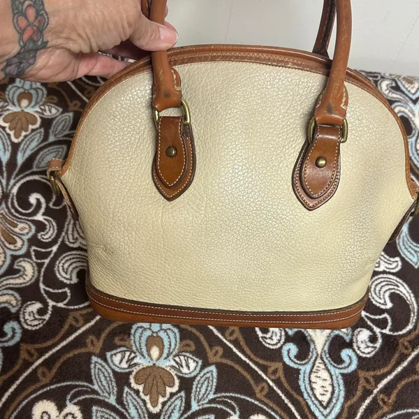 Vintage Dooney & Bourke Cream and Brown Satchel - Image 2