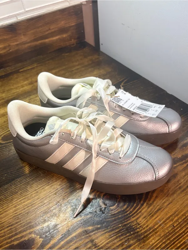 Adidas silver metallic VL8 court 3.0 sneakers size 8.5 - Image 2
