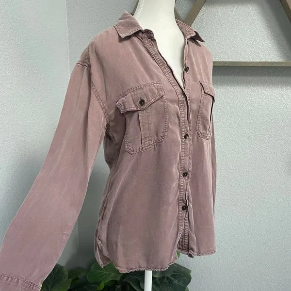 American Eagle Dust Rose Pink Purple Button Up Shirt Long Sleeve Collared - Image 2
