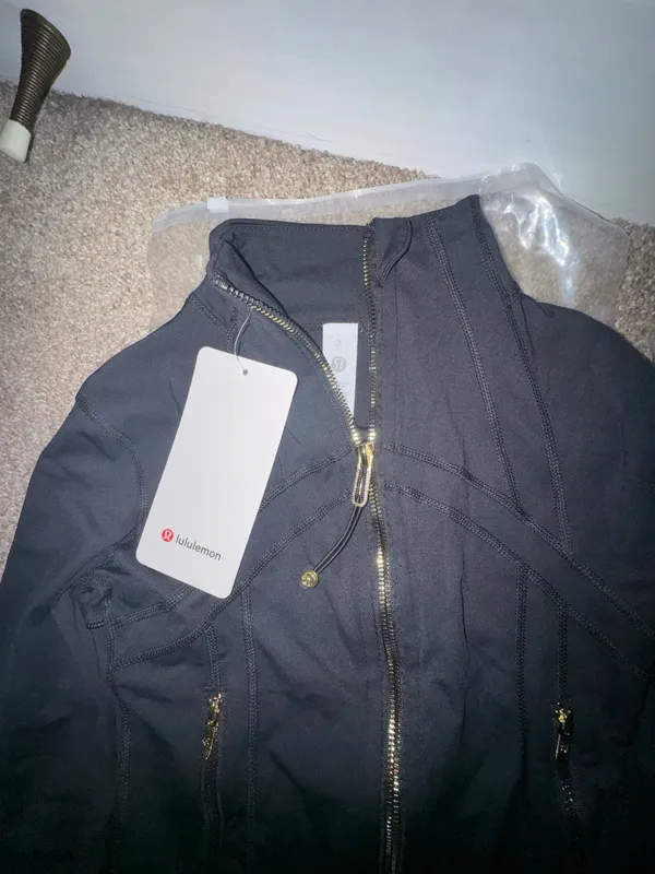 Lululemon Define Black Jacket and leggings - Image 3