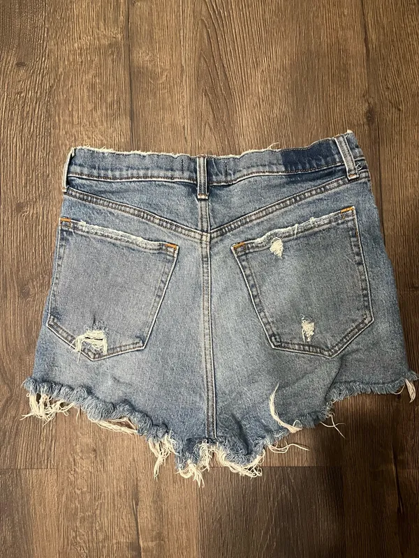 Abercrombie High-Rise Mom Shorts - Image 2