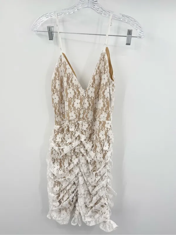 Lulus Women's Frilled To Be Here‎ White Lace Ruched Mini Dress Size Medium - Image 3