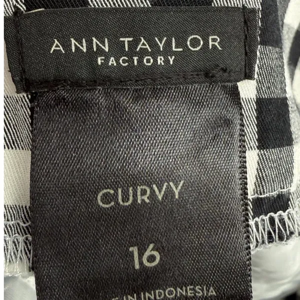 Ann Taylor Women's Curvy Gingham Cropped Pants Black White Check Size 16 Preppy - Image 3