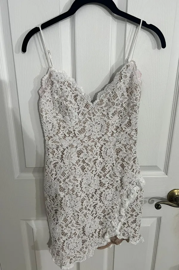 Selfie Leslie White Lace Dress - Image 5