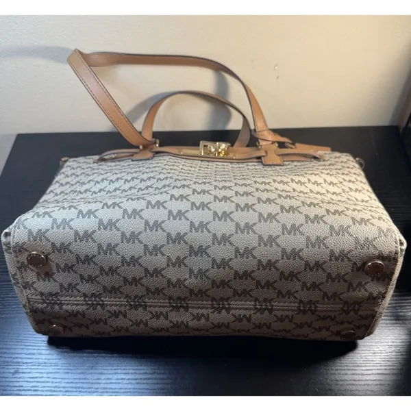Michael Kors Signature Handbag Brown With Gold tone Lock Zippered - Image 12