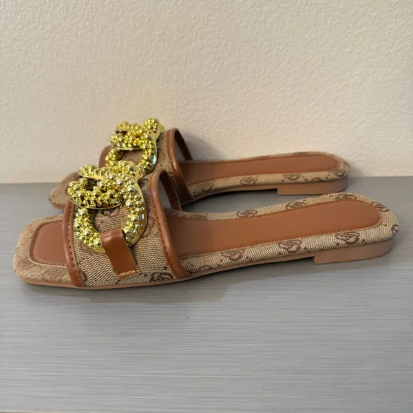 New. Elegant Women’s Flat Slide Sandals with Gold Chain Accent – Square Toe Tan Size 8 - Image 5