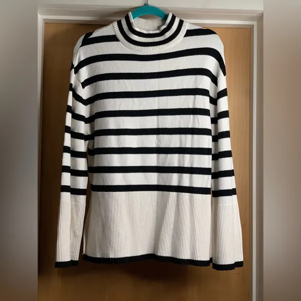 Zesica Striped Oversized Ribbed Side Slit Women's Sweater. Size-Medium. Parisian - Image 3