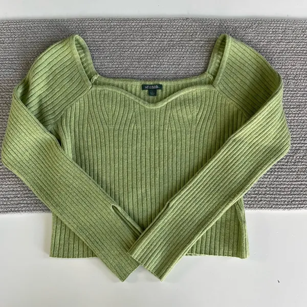 Wild Fable Light Heather Green Sweatheart Neckline Ribbed Cropped Sweater Sz L - Image 9
