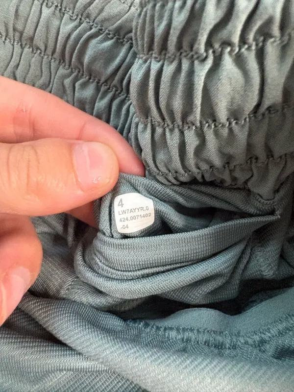 Lululemon High-Rise Hotty Hot 2.5" - Image 3