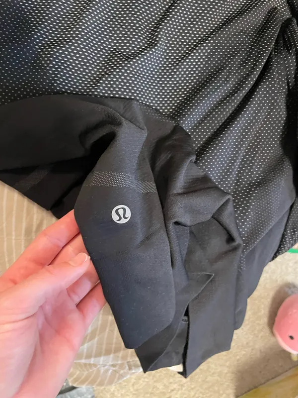 Lululemon pullover  - Image 4