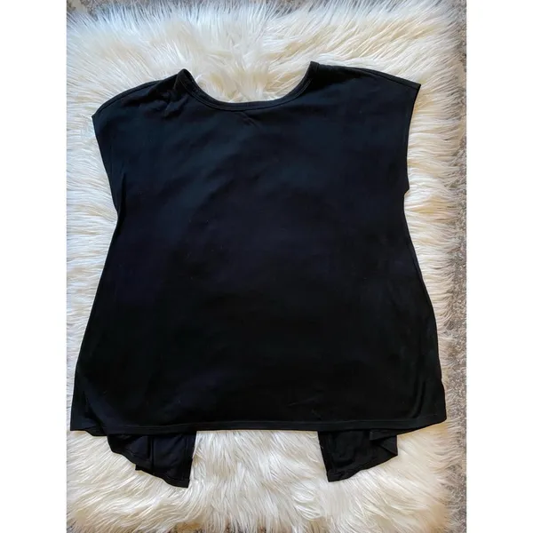 Old Navy Split back active top - Image 2