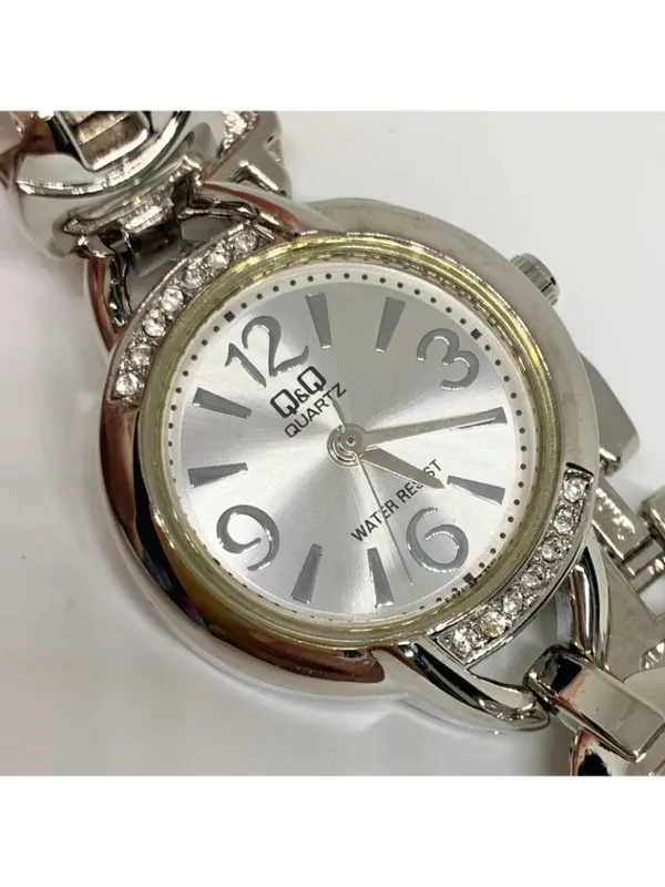 Q&Q SilverTone women’s watch 26mm quartz analog rhinestones up to 7.5” running - Image 3