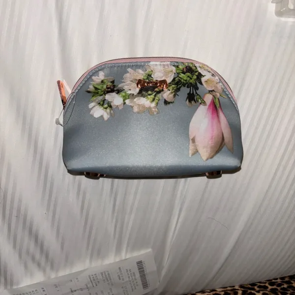Ted Baker Mini Bag Perfect For Chargers/Cosmetics/ Anything You Want It To Be - Image 2