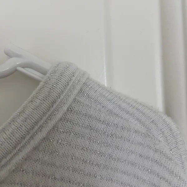 NWOT A New Day women’s white gray‎ striped stretchy knit blouse small - Image 7