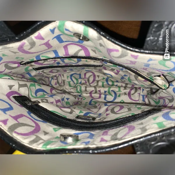 Guess tote bag. - Image 2