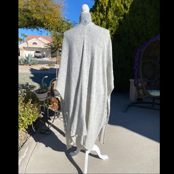 FREE PEOPLE Womens Cable Knit Poncho Cardigan Sweater Shawl in Grey XS/S - Image 9
