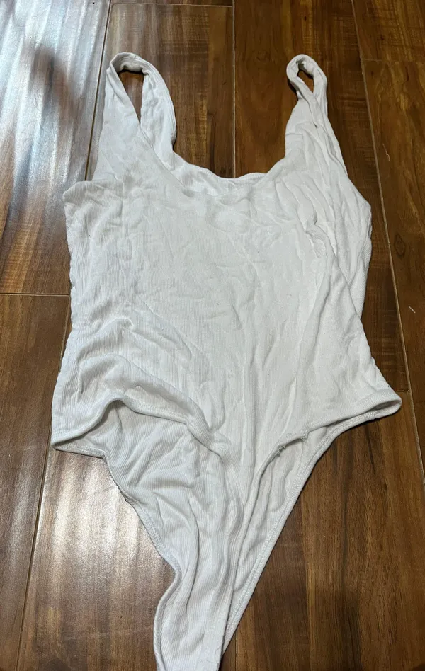 Aritzia Babaton Ribbed Bodysuit - Image 2