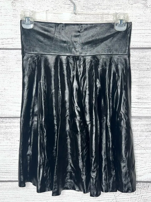 Black Shiny Wet Look Faux Leather Stretch A-Line Flared Skater Skirt Size Small - Image 5