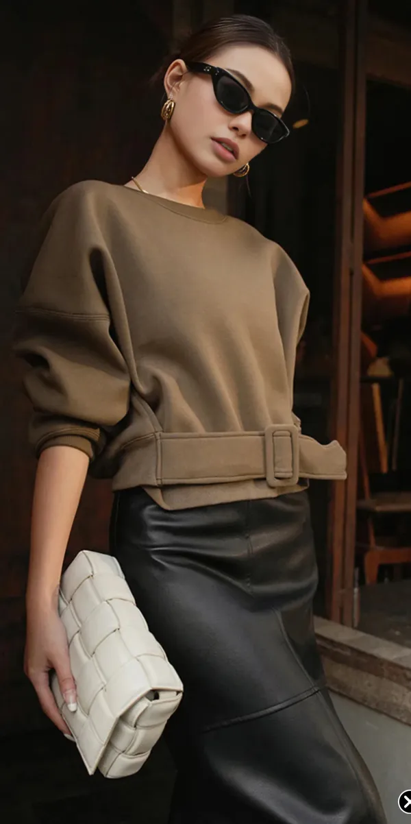 Commence Short Sweatshirt - Image 2