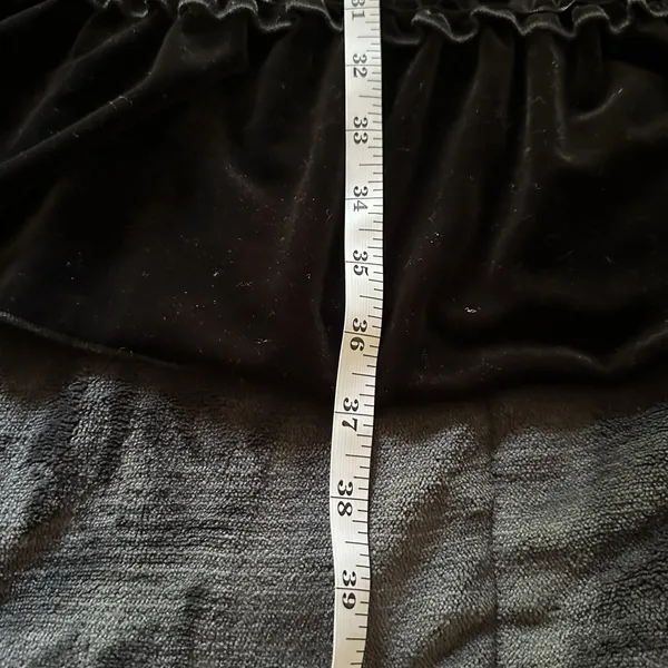 Stunning Black Velvet‎ Cocktail/Holiday Dress W/ Amazing Detail Size Large - Image 10