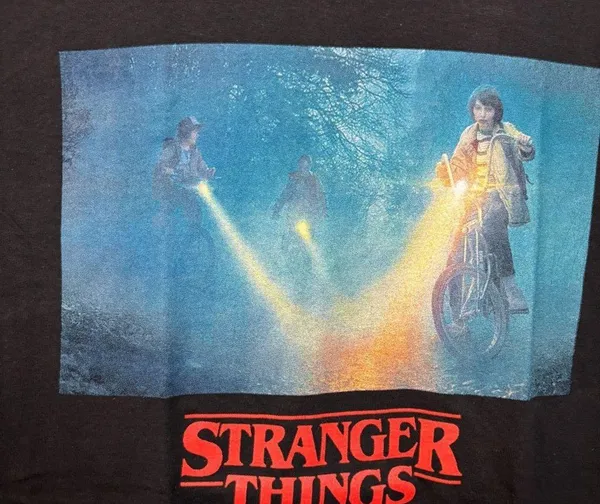 Stranger things tv show promo tshirt size medium  - Image 2
