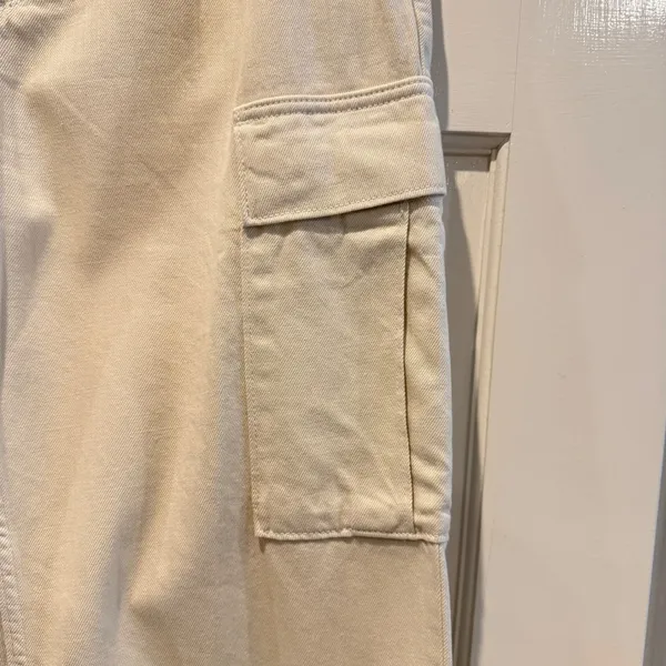 Banana Republic Beige Utility High Rise Cargo Pants‎ Size 34 (measures 29/8) - Image 5