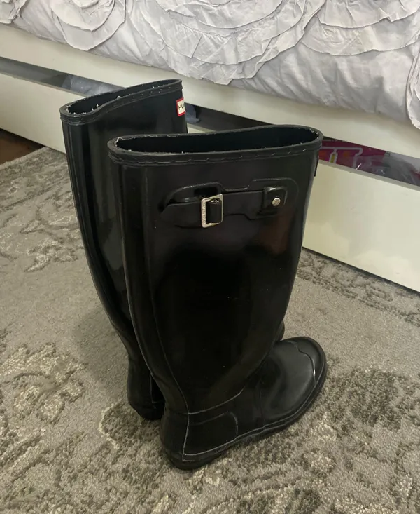 Black Boots - Image 3