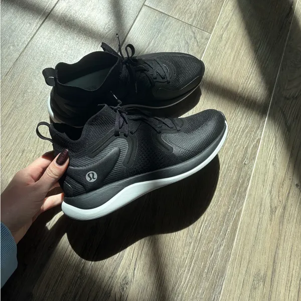 Lululemon Chargefeel 2 Shoes Mid Workout - Image 4