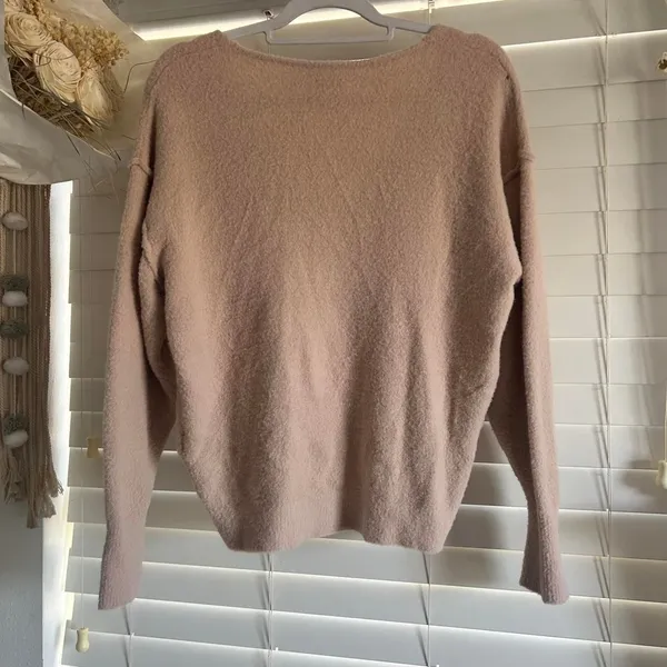 Aritzia Wilfred Relaxed V-Neck Sweater Beige pink XXS - Image 5